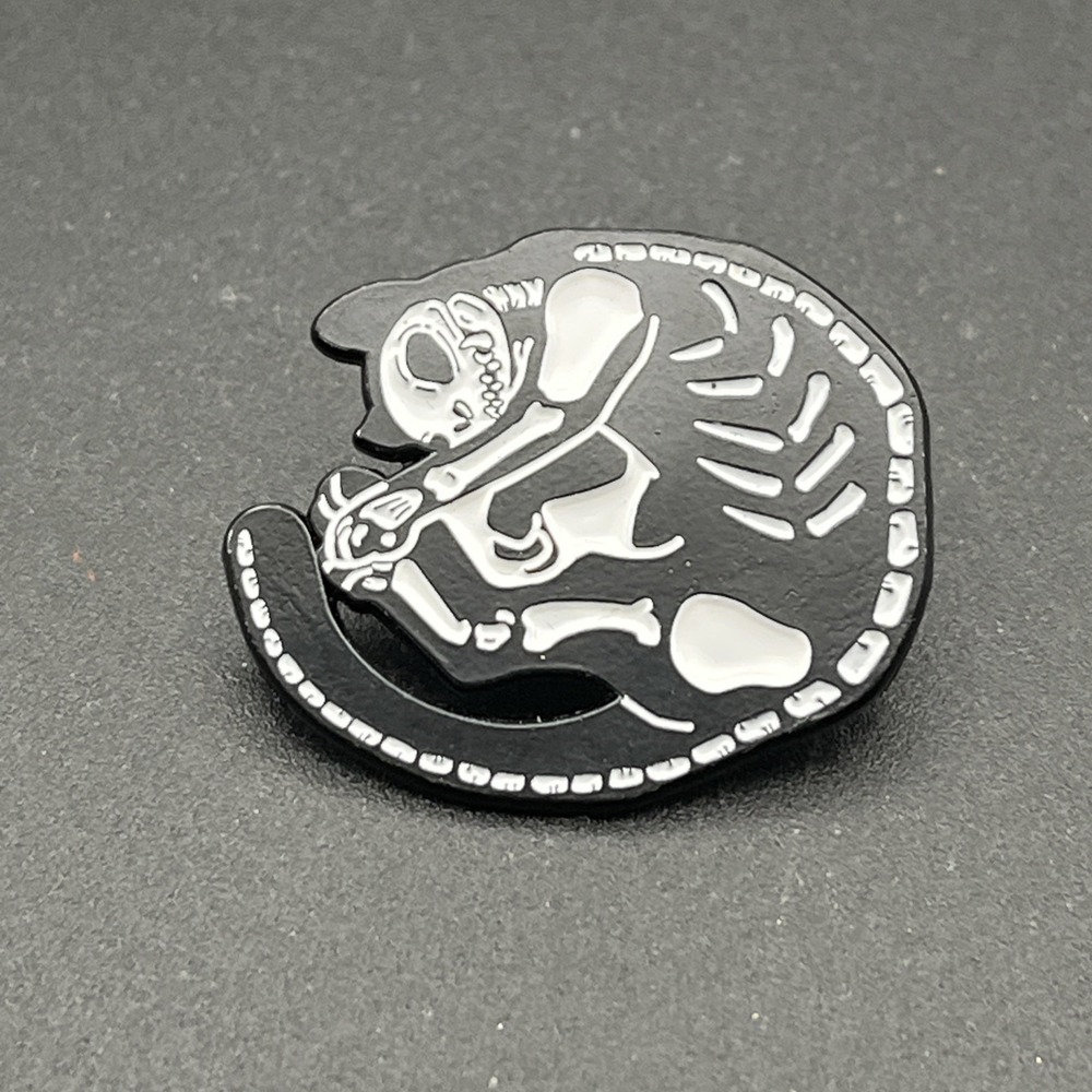 Cat Skeleton Curled Up Sleeping Cute Novelty Lapel Hat Pin‎